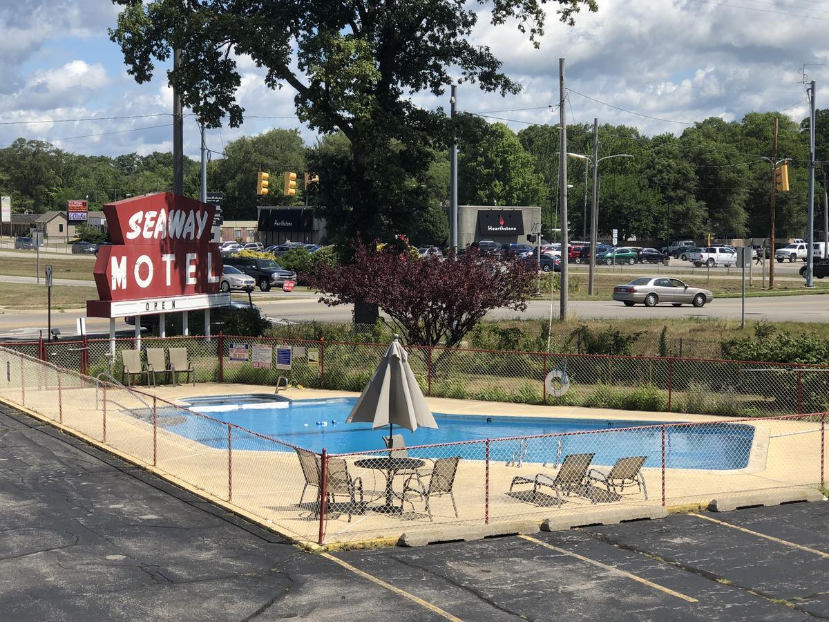 Seaway Motel Roosevelt Park Exterior foto